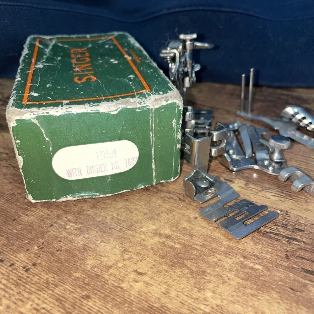 Vintage Singer Sewing Machine Attachments 5 Parts With Box # 121899